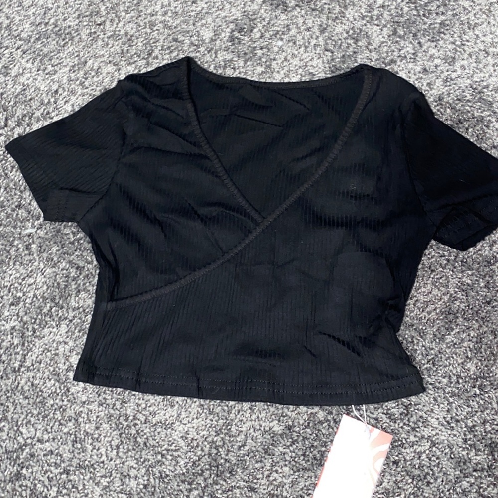ribbed crop tee NWT never been worn